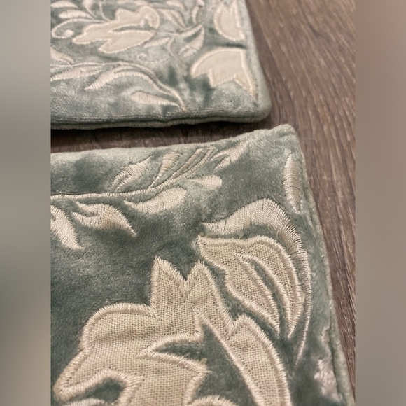 SOLD- Frontgate Standard Pillow Shams 20x26 Green Velvet Embroidered Floral - Picture 7 of 14
